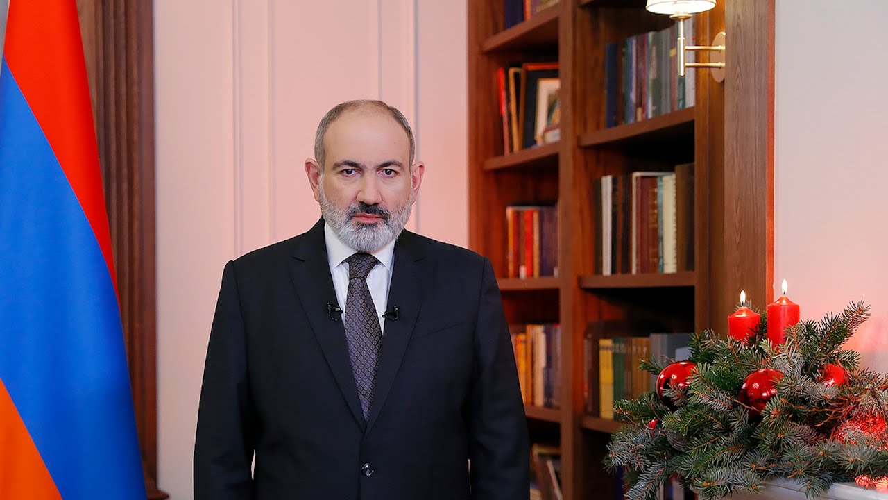 Քրիստոս ծնաւ և հայտնեցաւ Ձեզ և մեզ մեծ աւետիս